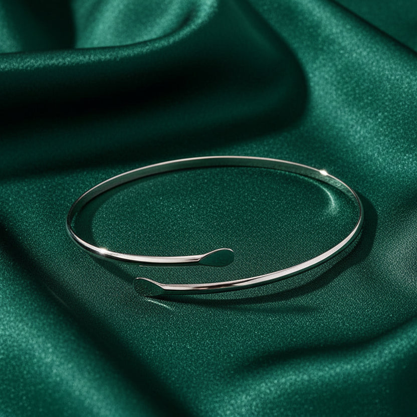 Sculpted Minimal Arm Cuff