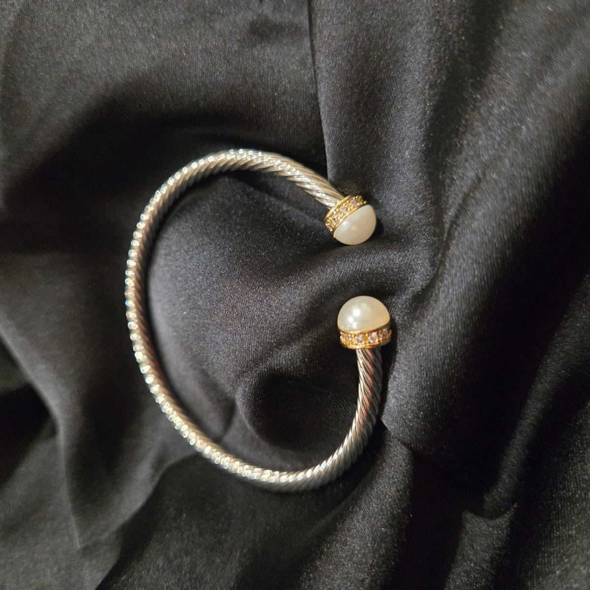 Pearl Luxe Cable Cuff
