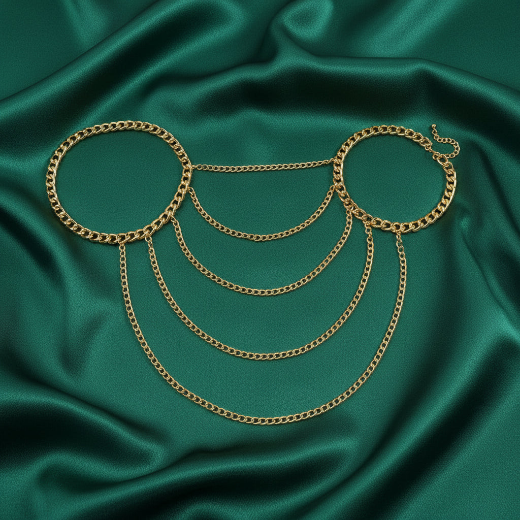 Nyra layered shoulder body chain, close detail of the curb links