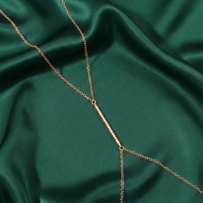 Minimal bar body chain in gold-tone