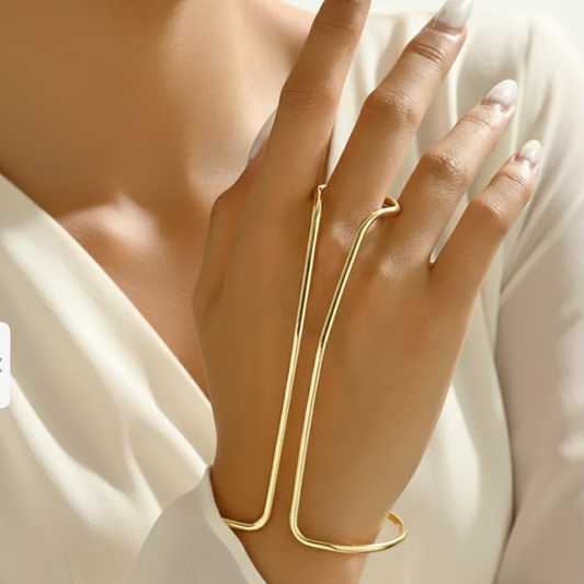 Golden Vogue Finger Bracelet