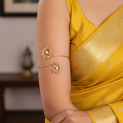 Surya Pearl Armband