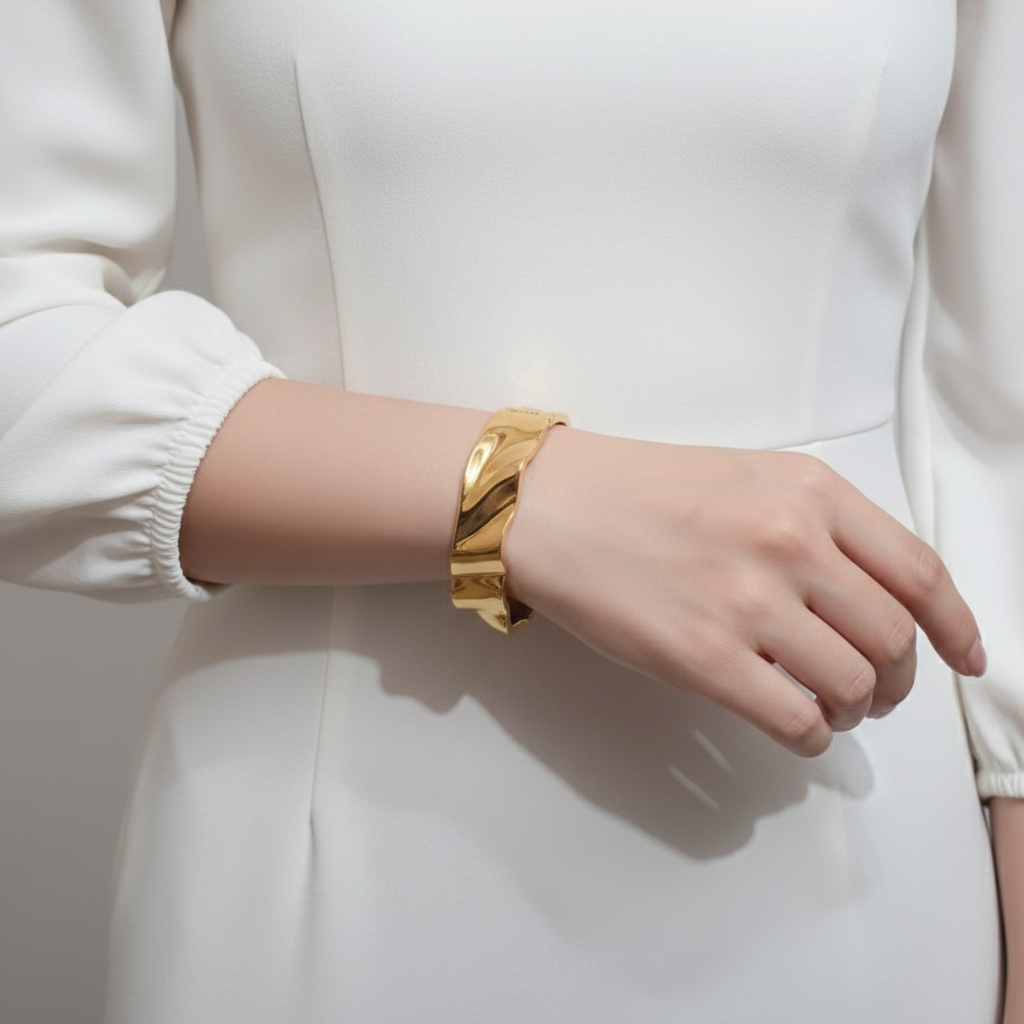 Sculpted Luxe Gold Cuff