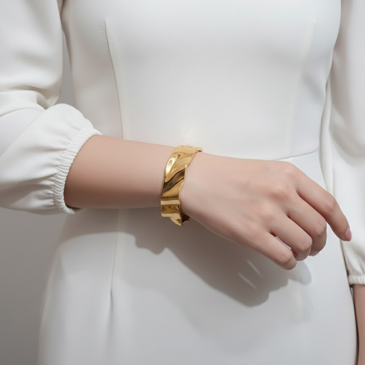 Sculpted Luxe Gold Cuff