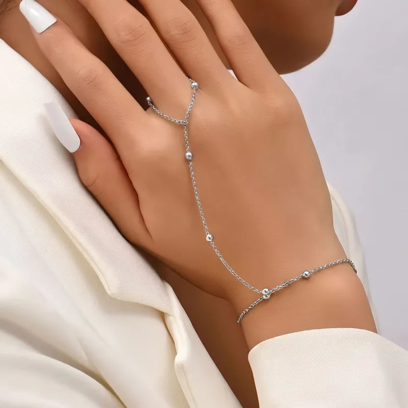 Celeste Line Hand Chain