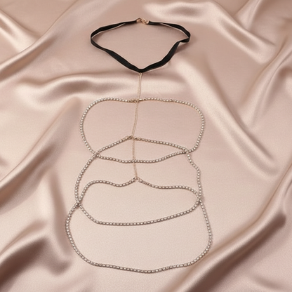 Close view Crystal Cascade Thigh Chain, detail of the elastic band and layered chain