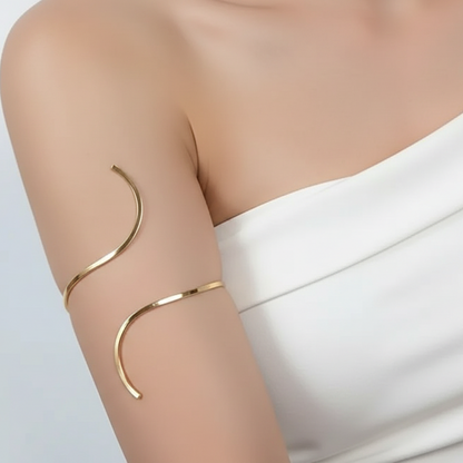 Sway Sculpt Duolet detail, alloy piece with a plated finish