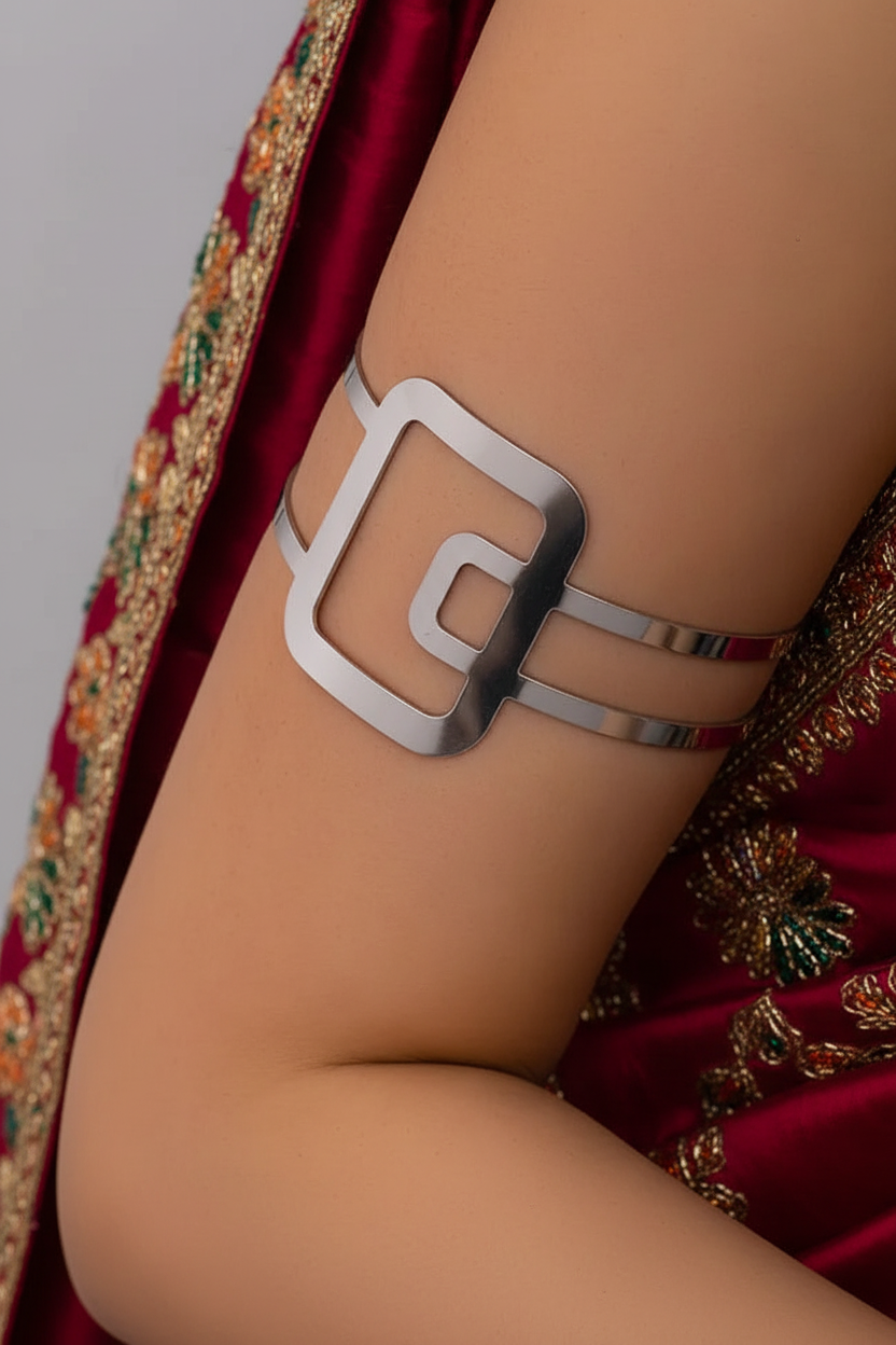 Auric Embrace Arm Cuff