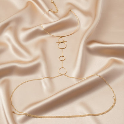 Circle link body chain styled over a plain top