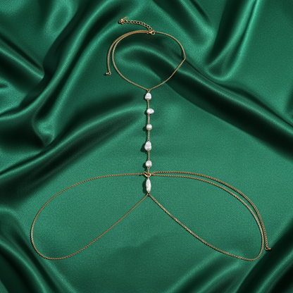 Nivara detail, single line of pearls on a fine gold-tone chain